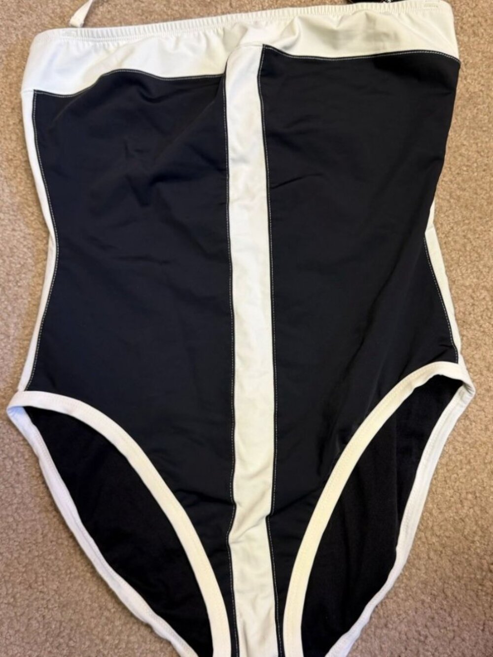 Newport News Swimwear Women’s Size 14 One Piece Black & White Swimsuit NWT